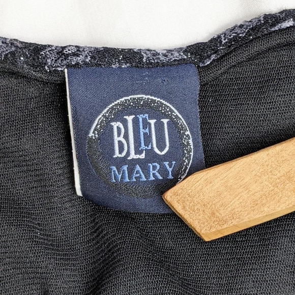 Vintage Surplice Tank - Picture 4 of 4